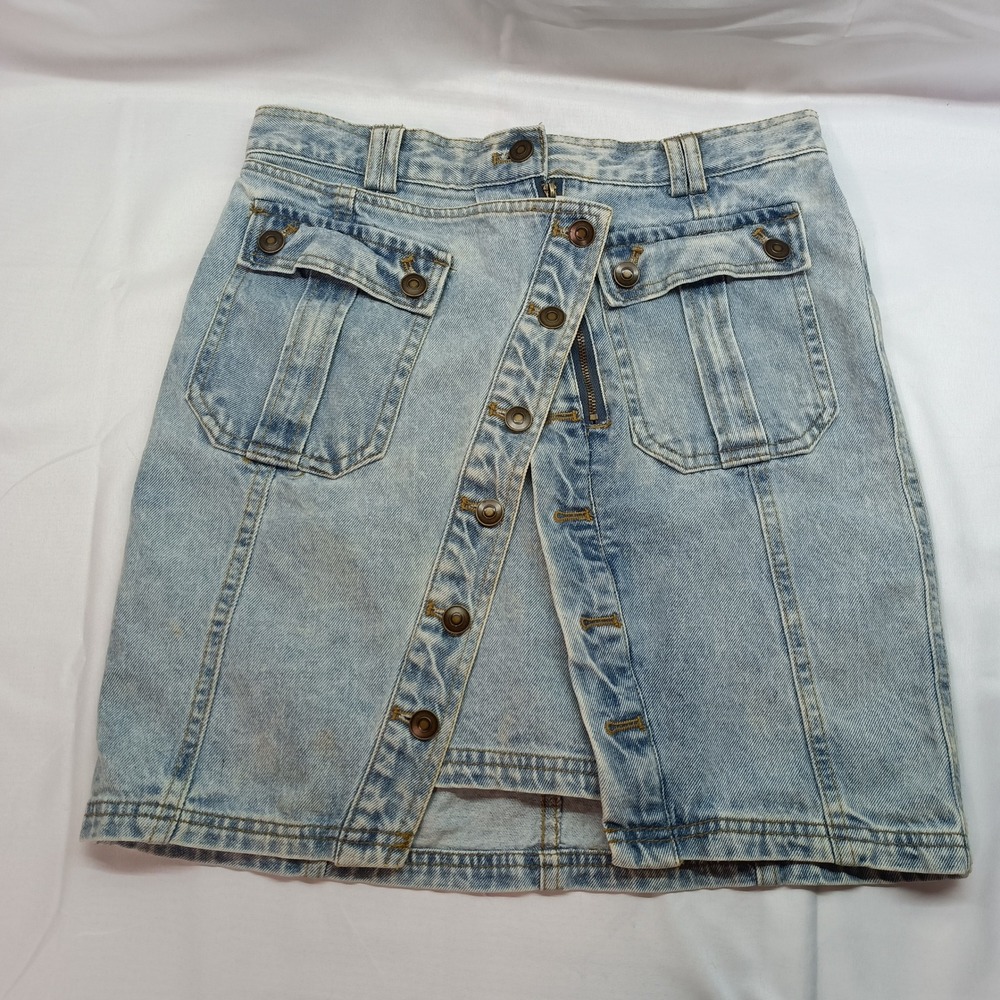 Hunter & Brown Denim Mini Skirt Light Wash Asymmetrical Button Front Womens M